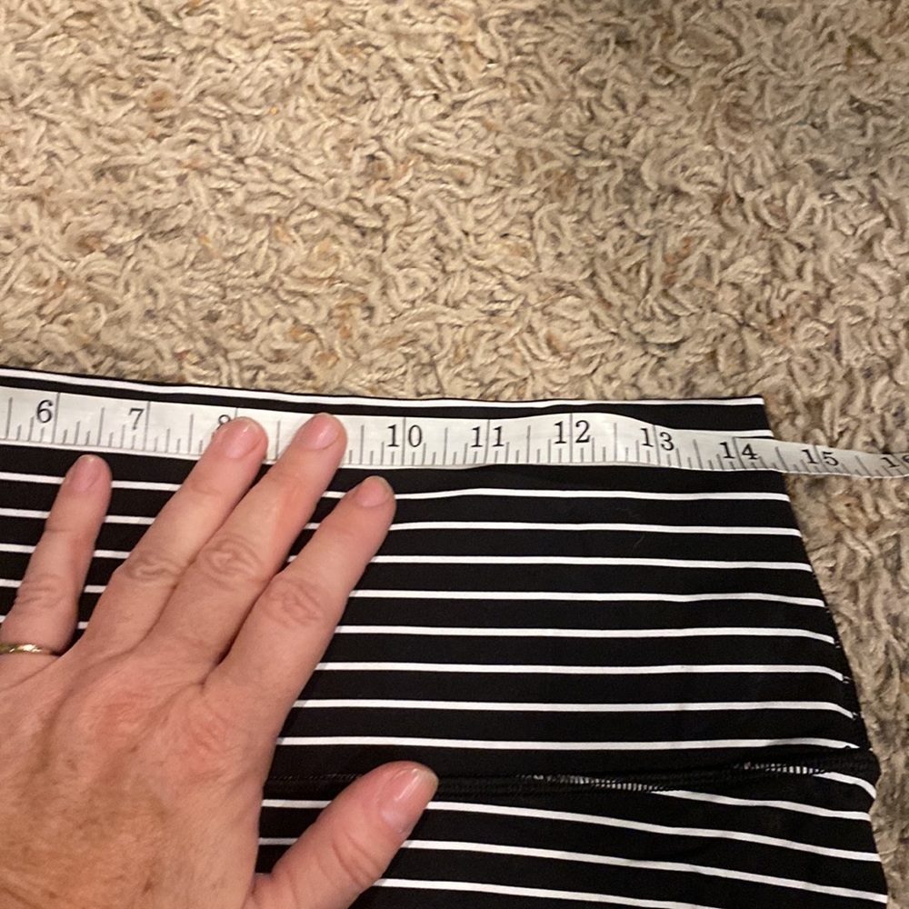 Lululemon leggings - Picture 4 of 6